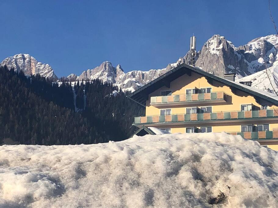 Family Appartment - Dachstein View Ramsau am Dachstein Extérieur photo